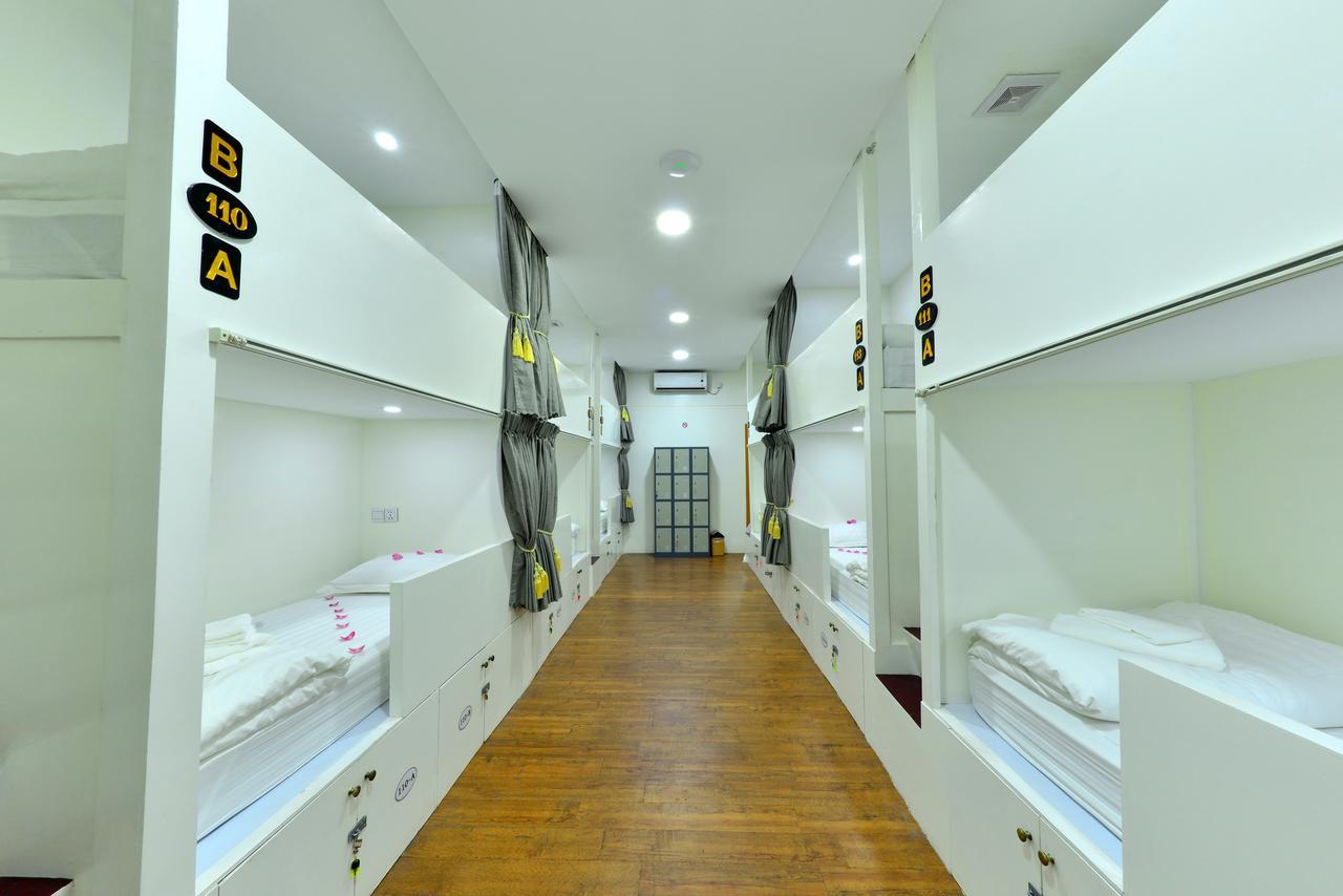 Backpacker Hostel (Adults Only) Yangon Exteriör bild
