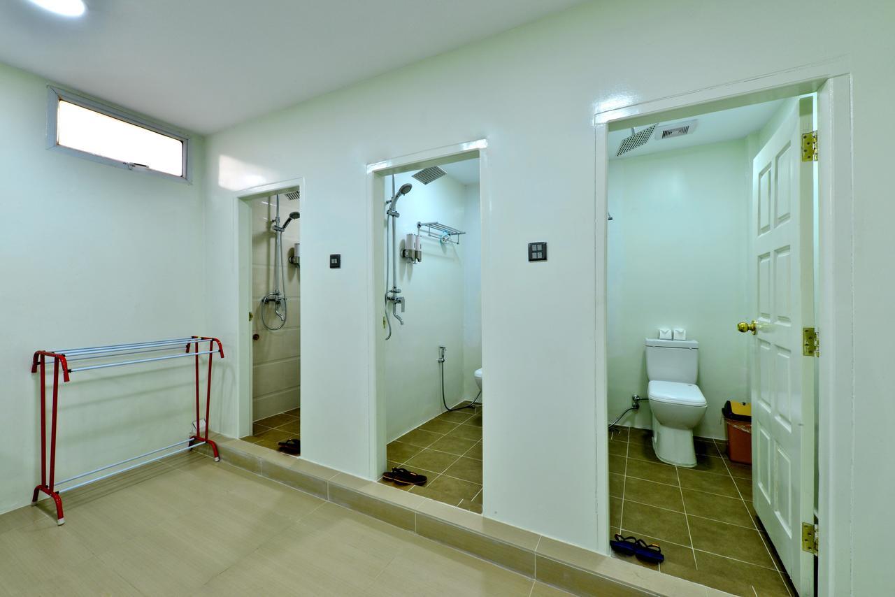 Backpacker Hostel (Adults Only) Yangon Exteriör bild