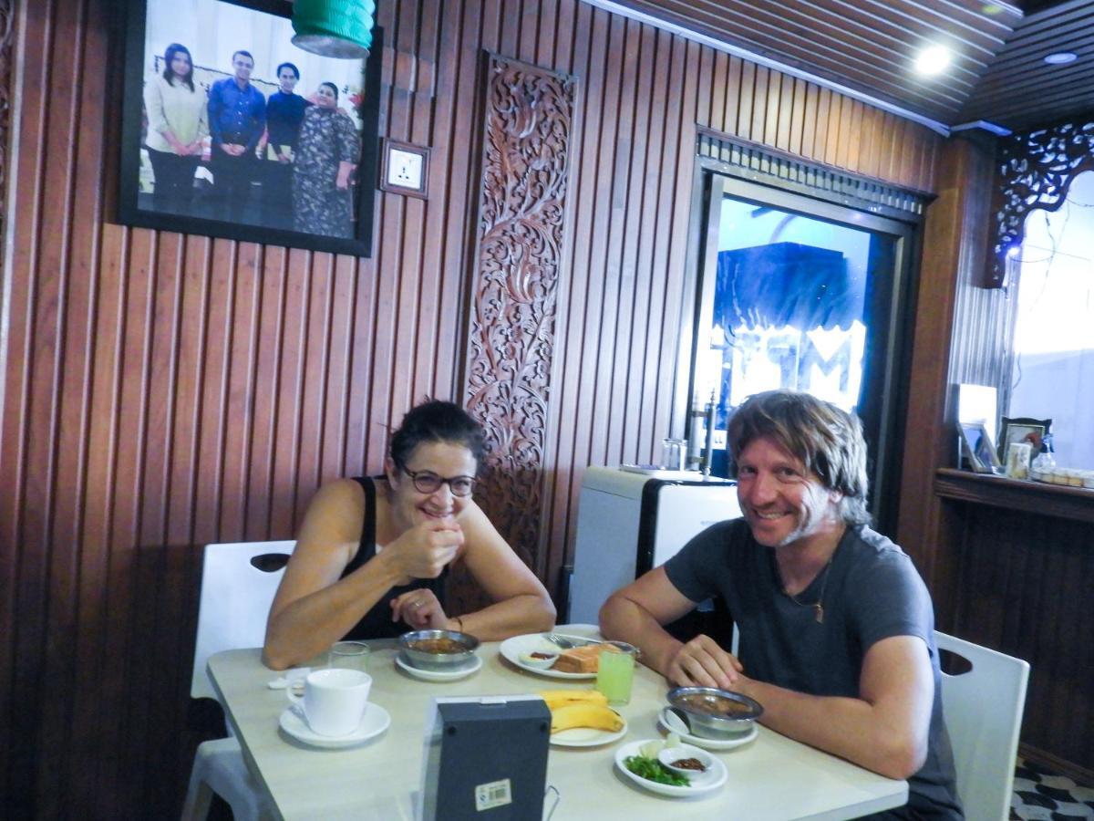 Backpacker Hostel (Adults Only) Yangon Exteriör bild